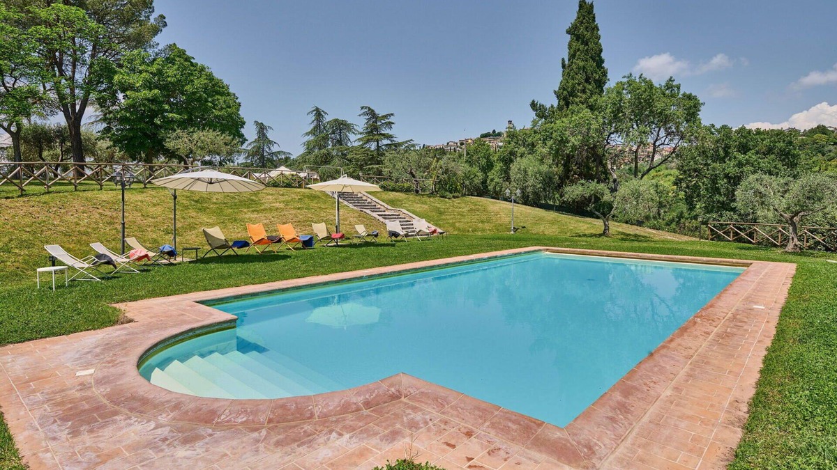 Agello Villa | Stunning private villa with A/C, WIFI, private pool, TV, patio and panoramic view, close to Peru.