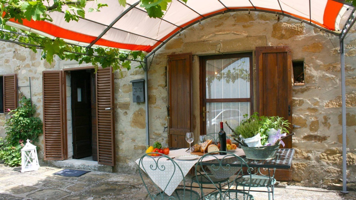 San Pietro a Cegliolo Villa | Stunning private villa for 5 guests with WIFI, private pool, pets allowed and parking
