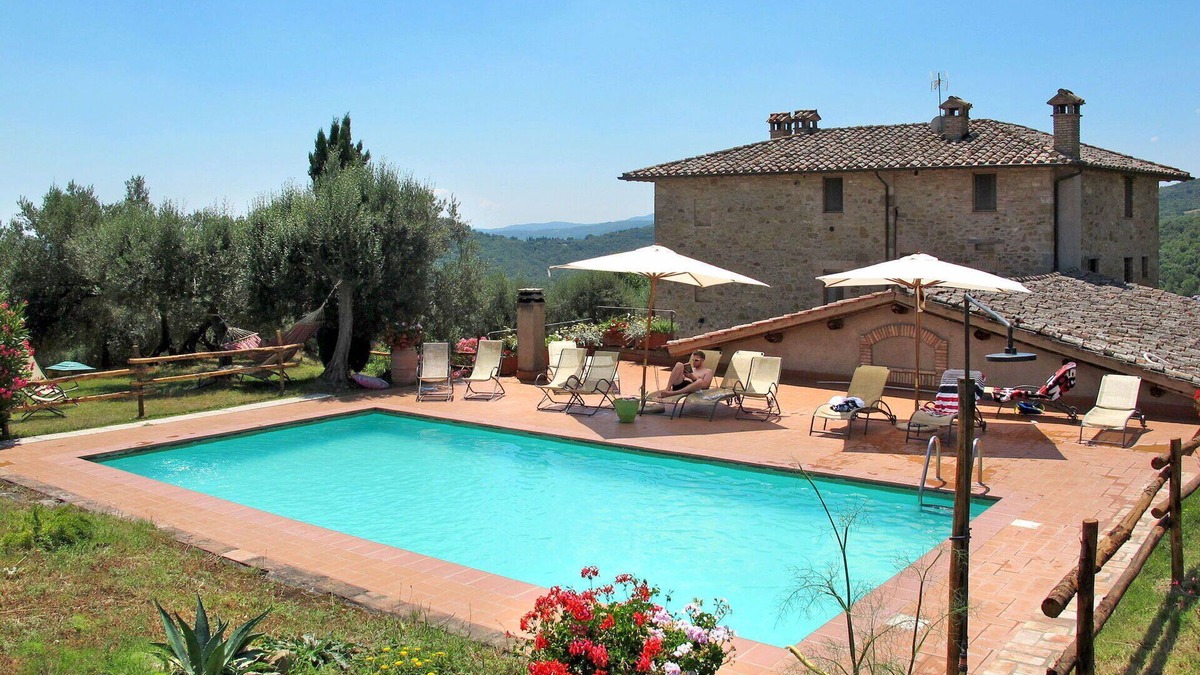 Teverina di Cortona Villa | Stunning private villa with private pool, WIFI, TV, patio, pets allowed and panoramic view