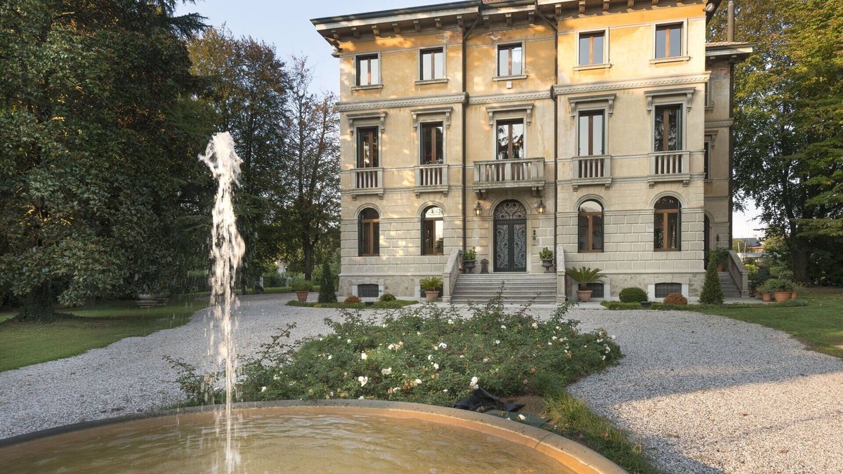 Saonara Villa | Stunning private villa for 17 people with A/C, WIFI, TV and terrace, close to Padua