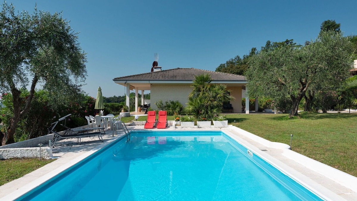 Soiano del Lago House | Stunning private villa for 6 people with WIFI, private pool, TV and terrace