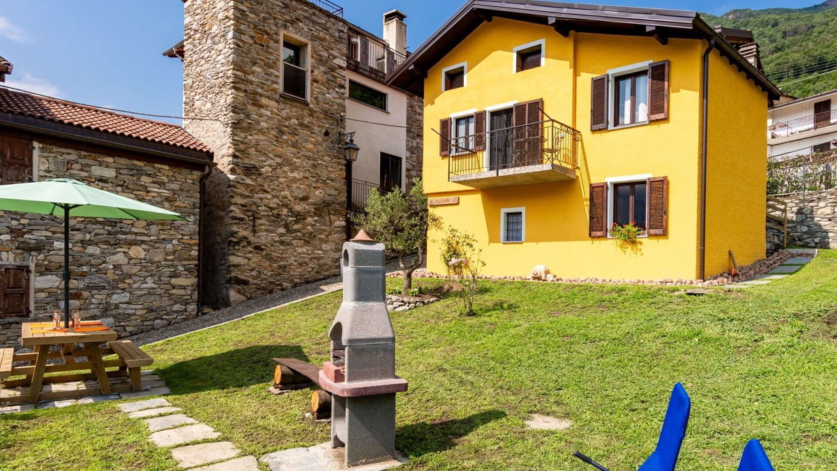 Sorico House | Stunning private villa for 4 people with hot tub, WIFI, TV, patio and pets allowed