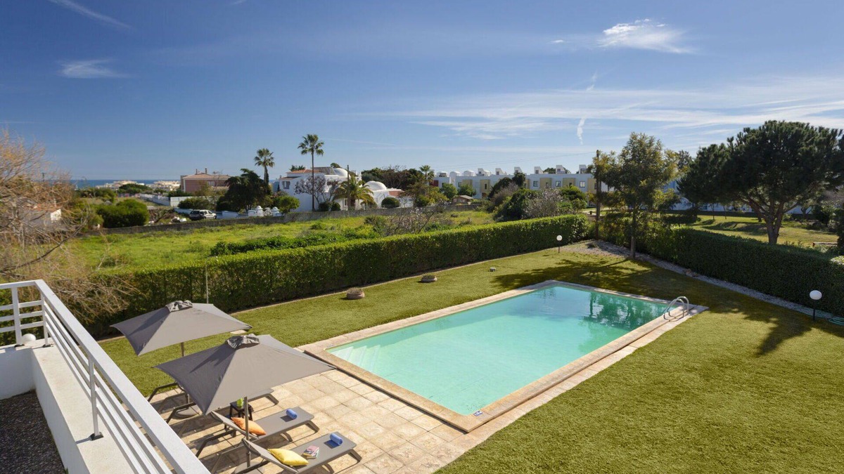 Alporchinhos Villa | Stunning private villa with A/C, WIFI, private pool, TV, terrace, pets allowed and panoramic view