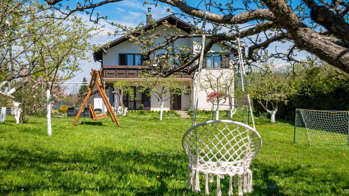 Trsce House | Stunning private villa with A/C, private pool, WIFI, hot tub, TV, patio and pets allowed