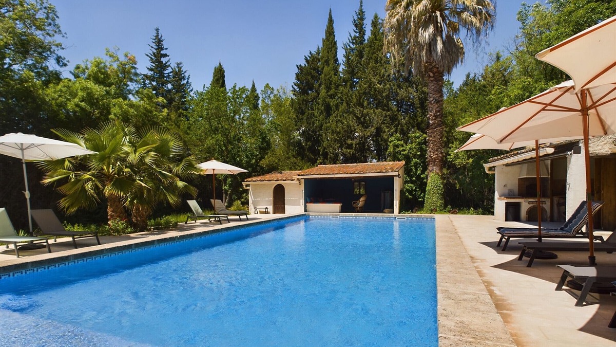 Mouries House | Stunning Renovated Mas with Pool in Peaceful Mouriès Countryside