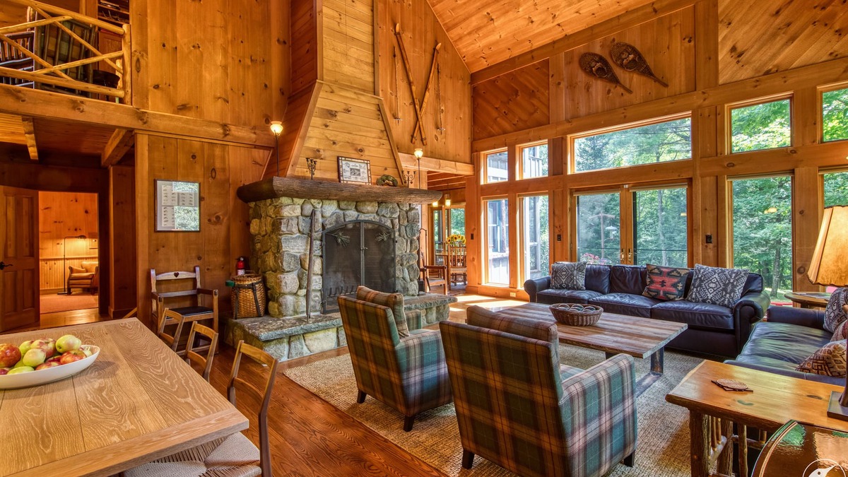 North Pole House | Stunning Riverfront Home on 30 Acres in Wilmington