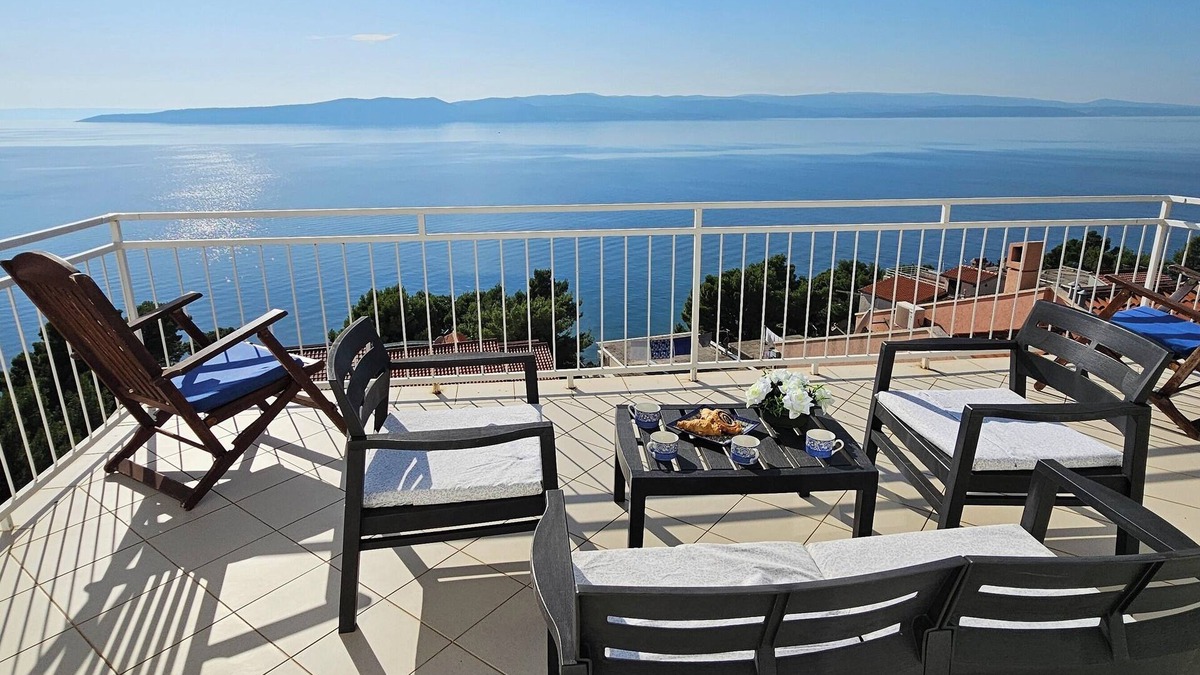Brela Apartment | Stunning sea views from large sunbathing and dining terraces, 150m to beach