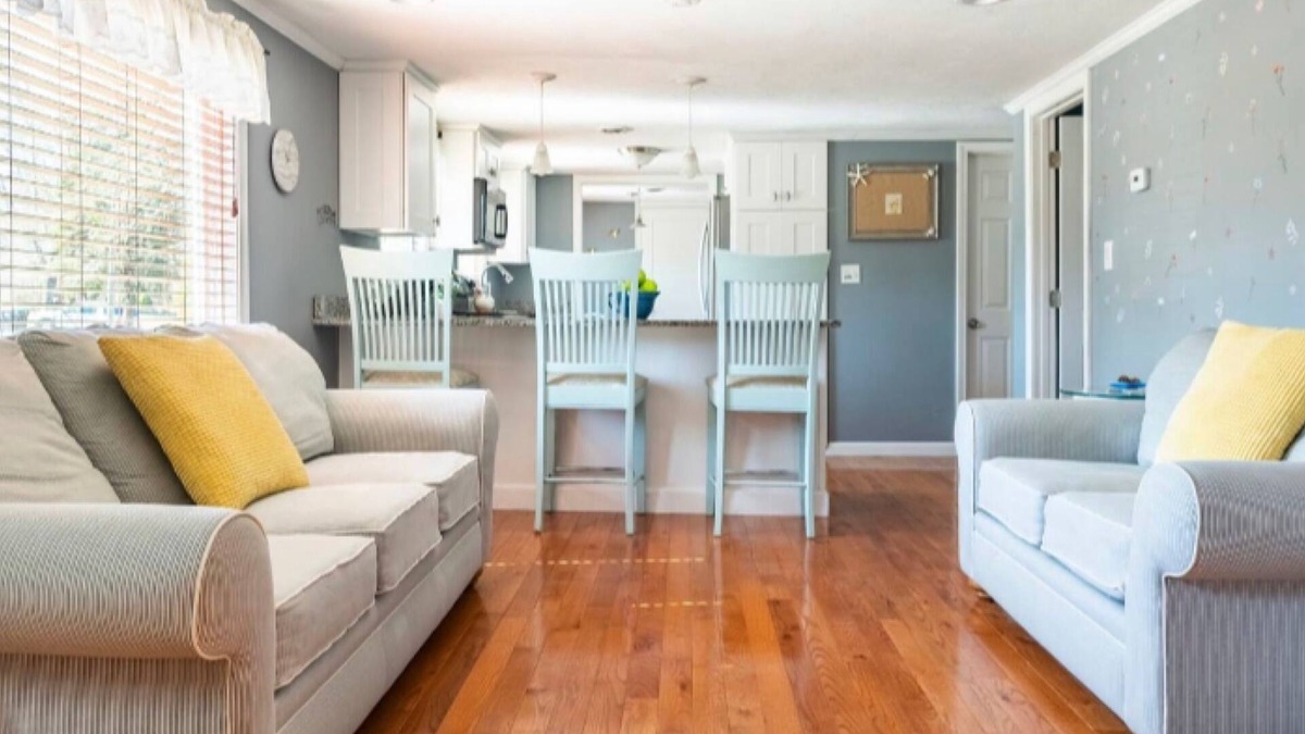Manomet Cottage | Stunning seaside cottage, walk to beach, family + pet, sleeps 6