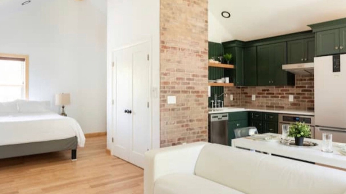 Manomet Apartment | Stunning seaside loft, walk to beach, romantic getaway for 2 + pet
