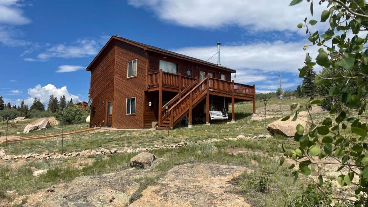 Indian Mountain Cabin | Stunning Secluded Mtn Getaway, Picturesque Views