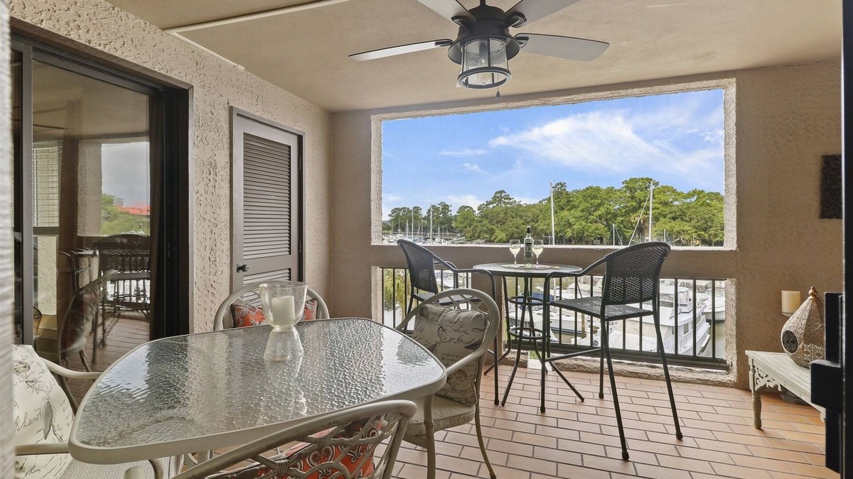 Shelter Cove Condo | Stunning Shelter Cove Harbour and Marina Views, Bike to the Beach - HS7155