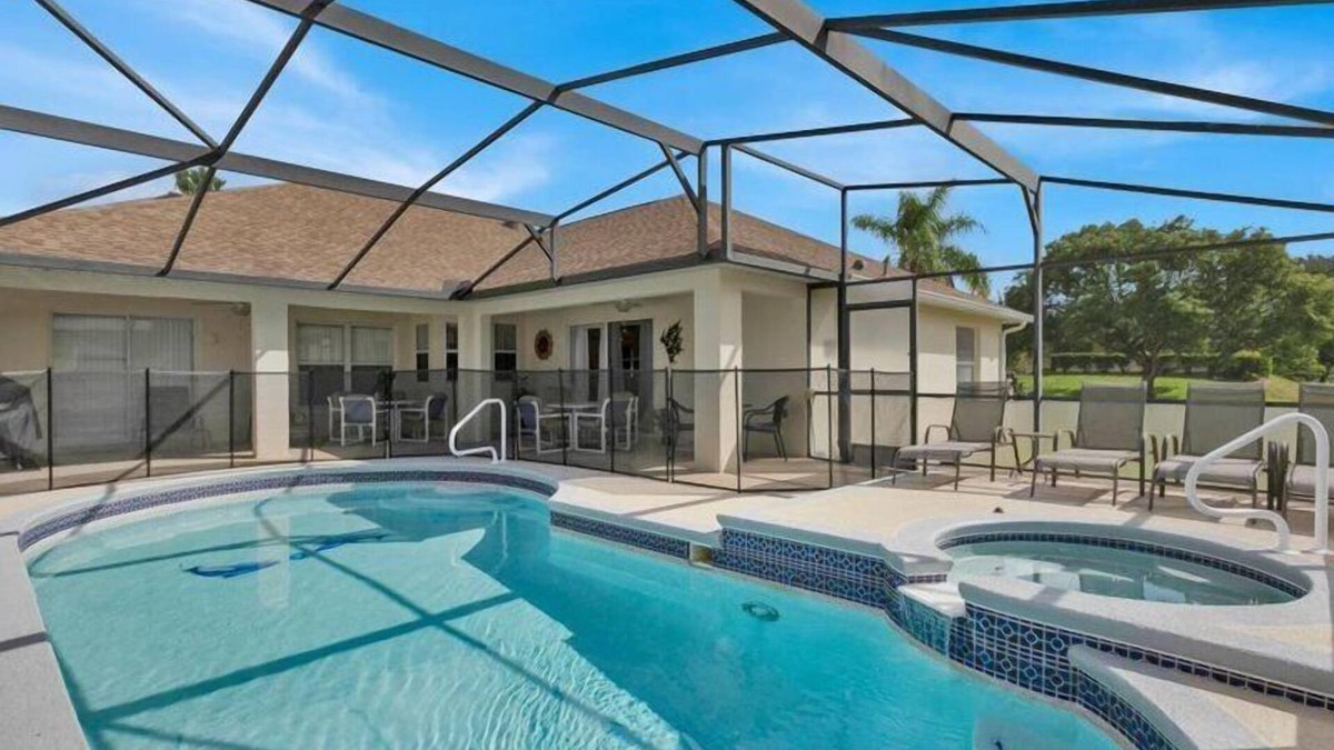 Tuscan Ridge House | Stunning South Facing Pool & Spa home near Disney