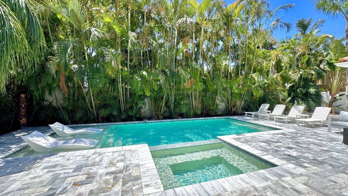 Virginia Park House | Stunning South Tampa 6 Bedroom House