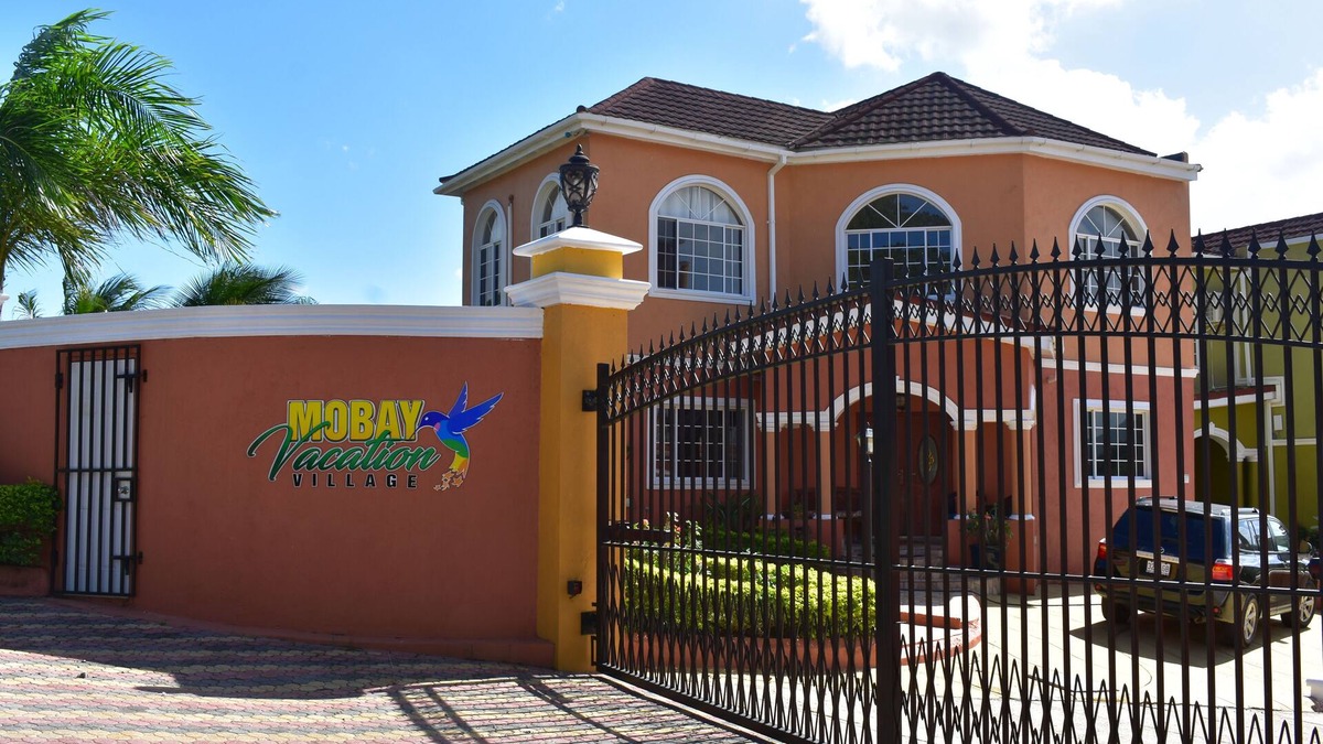 Montego Bay House | Stunning & Spacious 2 Bedroom Townhome