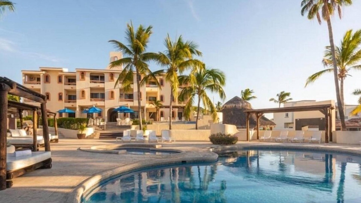 Campo de Golf Fonatur Hotel | Stunning Studio Steps to Punta Sur Golf Course