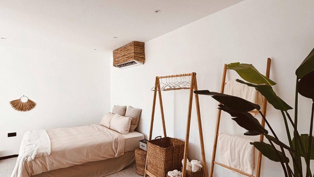 Deira Apartment | Stunning Studio in a Villa with Pool and Burj Khalifa View