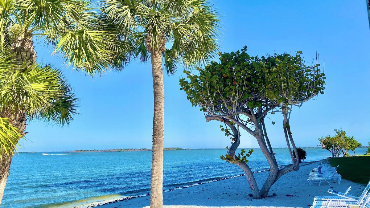 Punta Rassa Condo | Stunning Sunsets & Water Views w/Heated Pool & Beach Near Sanibel