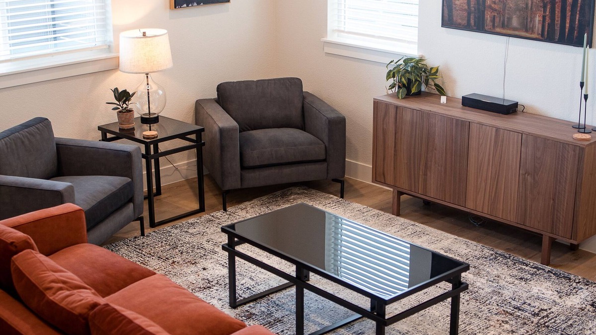 Greeley House | Stunning Townhouse with garage! Central, Cozy, Close to Parks