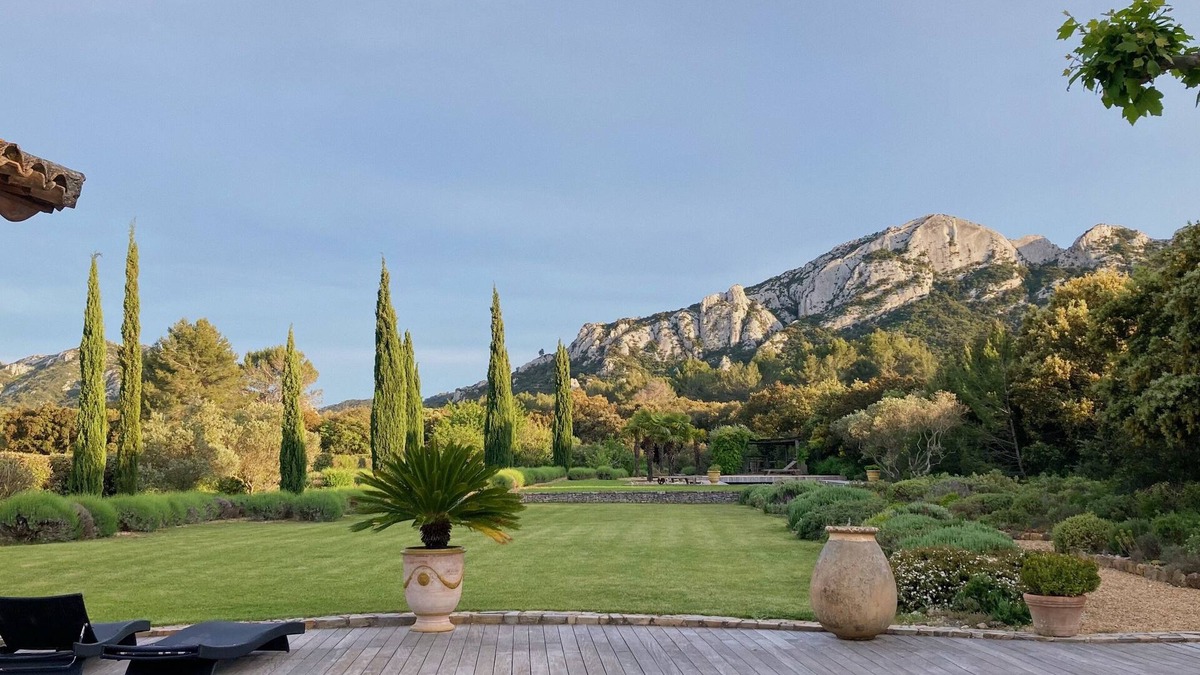 Eygalieres Villa | Stunning view villa - Provence's Alpilles