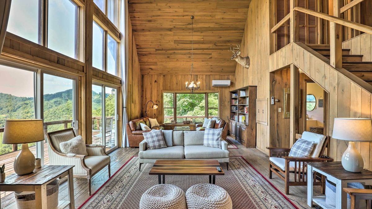 Burnsville Cottage | Stunning Views: Mountaintop Cabin in Burnsville!