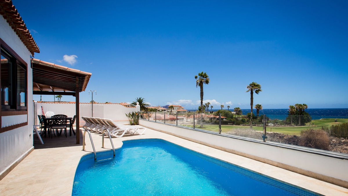 Complejo turistico Amarilla Golf Villa | Stunning Views Of The Ocean With 3 Bedrooms & 2 Bathroom