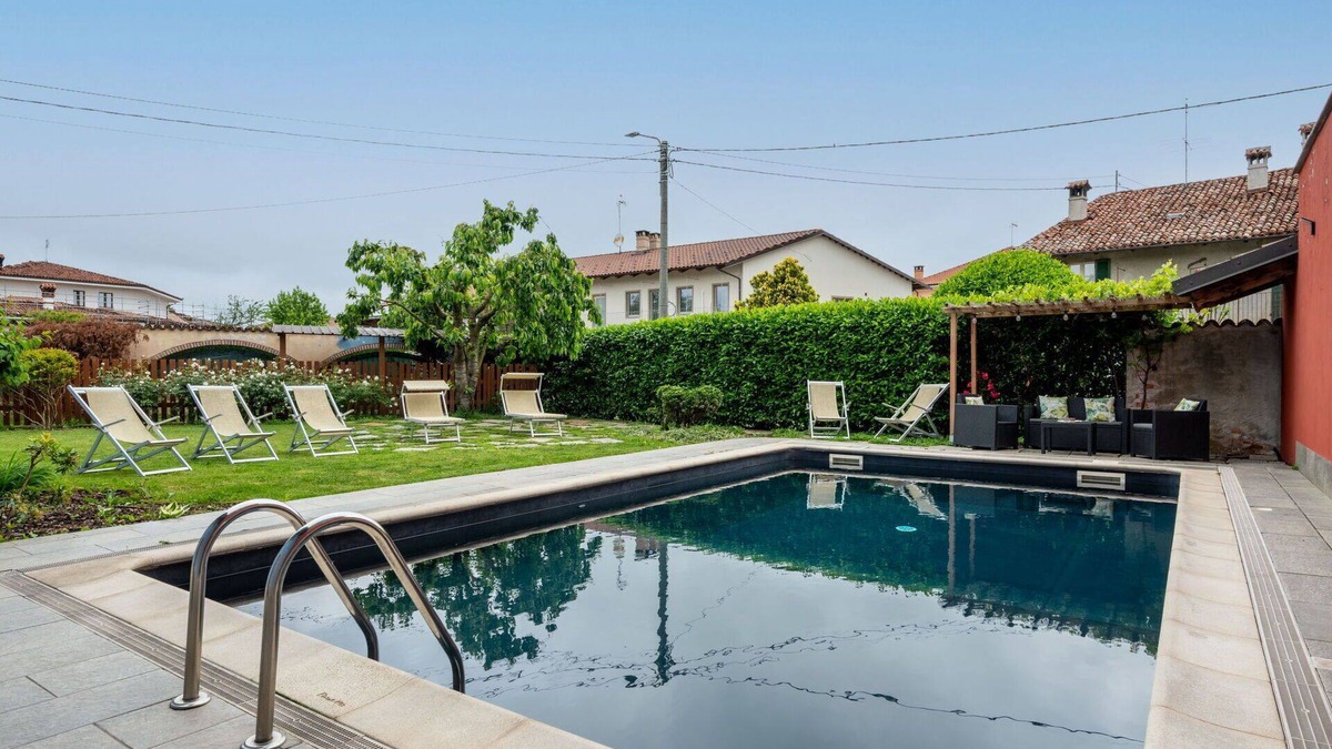 Narzole House | Stunning villa for 12 guests with A/C, pool, WIFI, TV, terrace and pets allowed