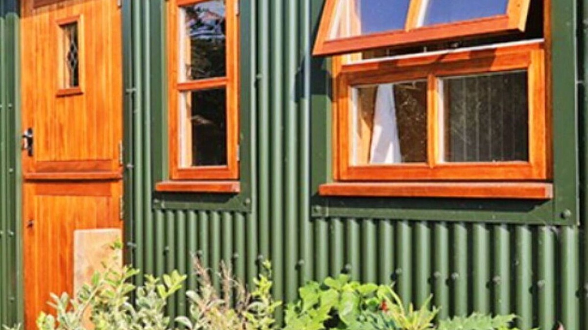 Coalbrookdale House | Stunning villa for 2 people with WIFI and parking