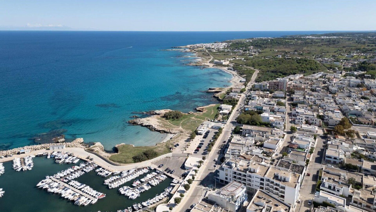 San Foca Villa | Stunning villa for 4 guests with WIFI, A/C and TV, close to Otranto