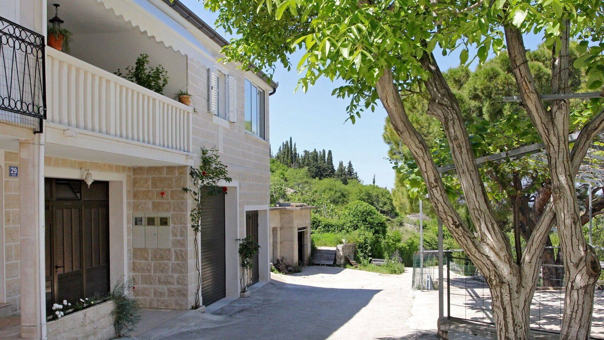 Nerezise House | Stunning villa for 8 people with private pool, A/C, WIFI, TV, terrace and parking