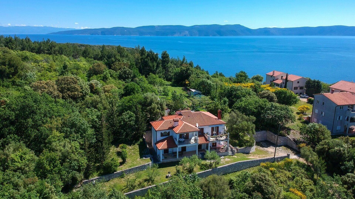 Sveta Marina House | Stunning villa for 9 guests with A/C, WIFI, TV, terrace, pets allowed and parking