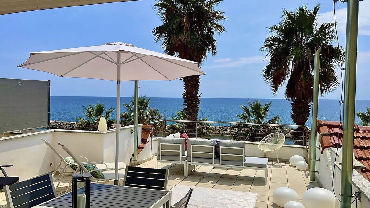 Riva Ligure House | Stunning villa for 7 guests with A/C, WIFI, TV and terrace