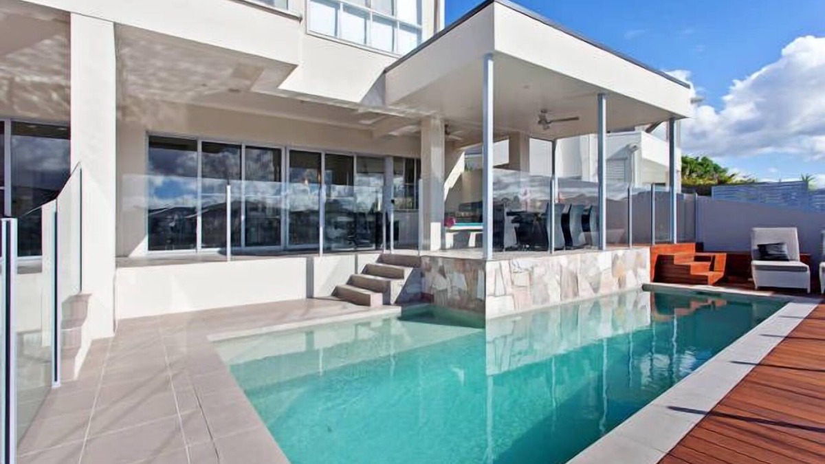 Biggera Waters House | Stunning Waterfront South Quay-FREE UNLIMITED WIFI