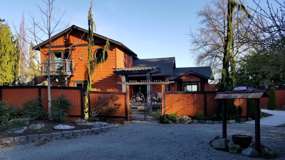 Camano Island House | Stunning Waterfront Home on 2+ Landscaped Acres! The BEST location on Camano!