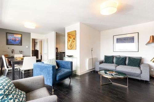 Grand Canal Dock Apartment | Stunning waterfront apartment in Grand Canal Dock