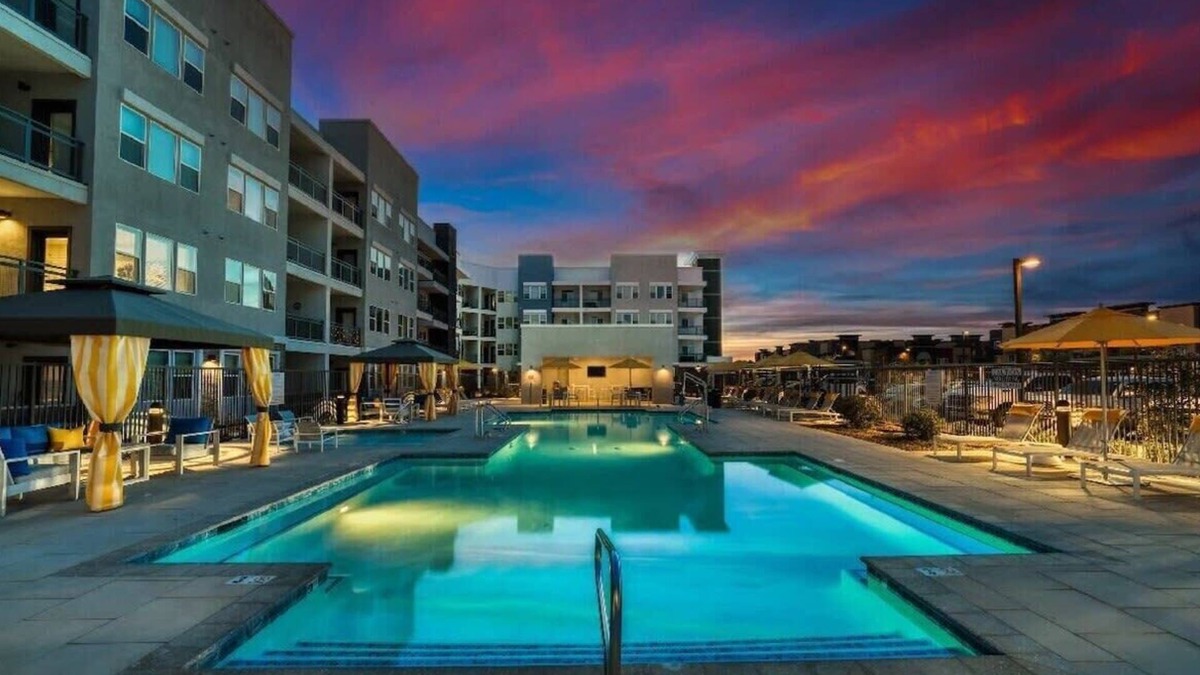 Glendale Sports and Entertainment District Apartment | Stunning Westgate CozySuites by the stadium w/pool 4