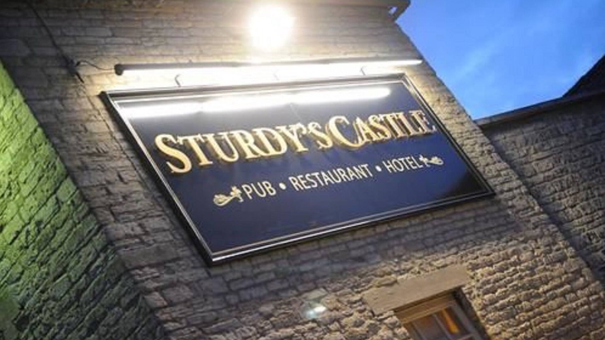 Tackley Hotel | Sturdy's Castle Country Inn