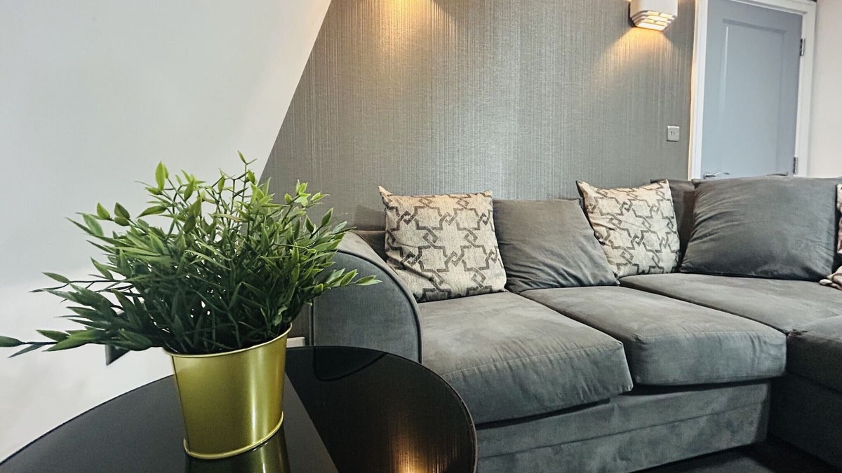 Eastbourne City Centre Apartment | Stylish 1 Bed Flat in central Eastbourne