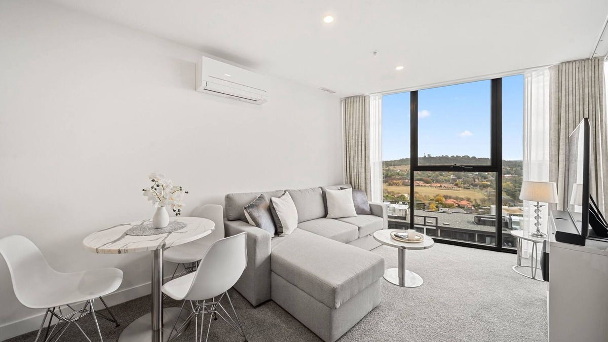 Phillip Apartment | Stylish 1-Bed with Pool, Cinema & Sunset Views