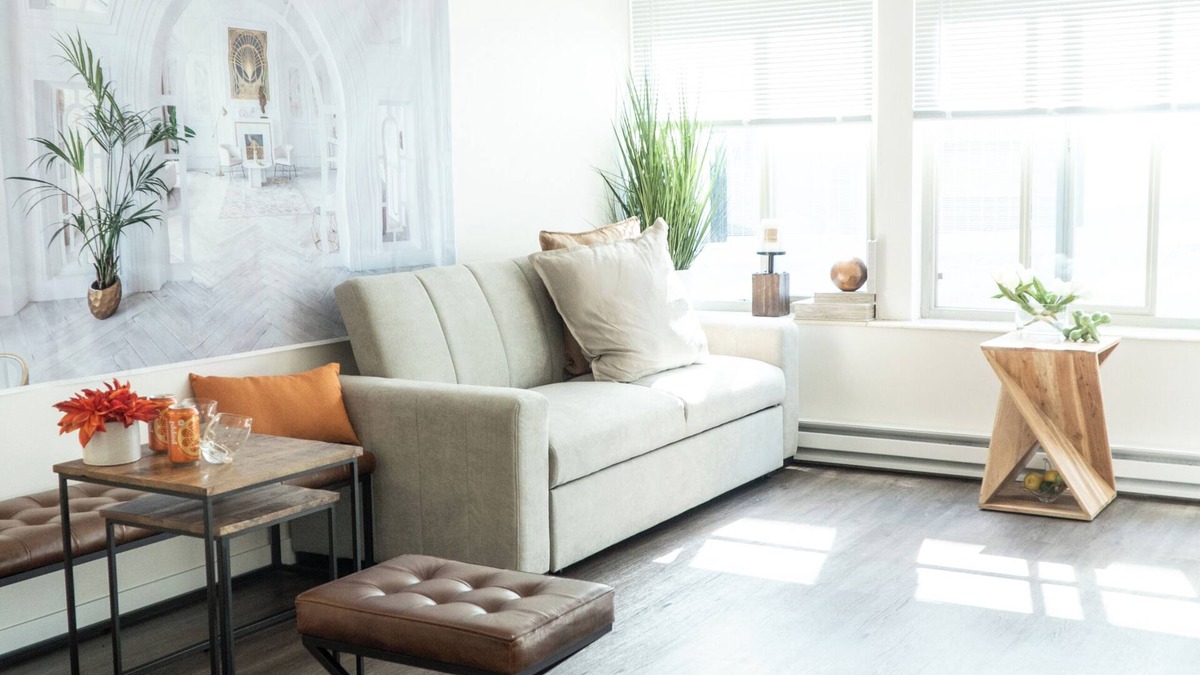 University District Apartment | Stylish 1-bedroom apartment in U-District two blocks to Light Rail!