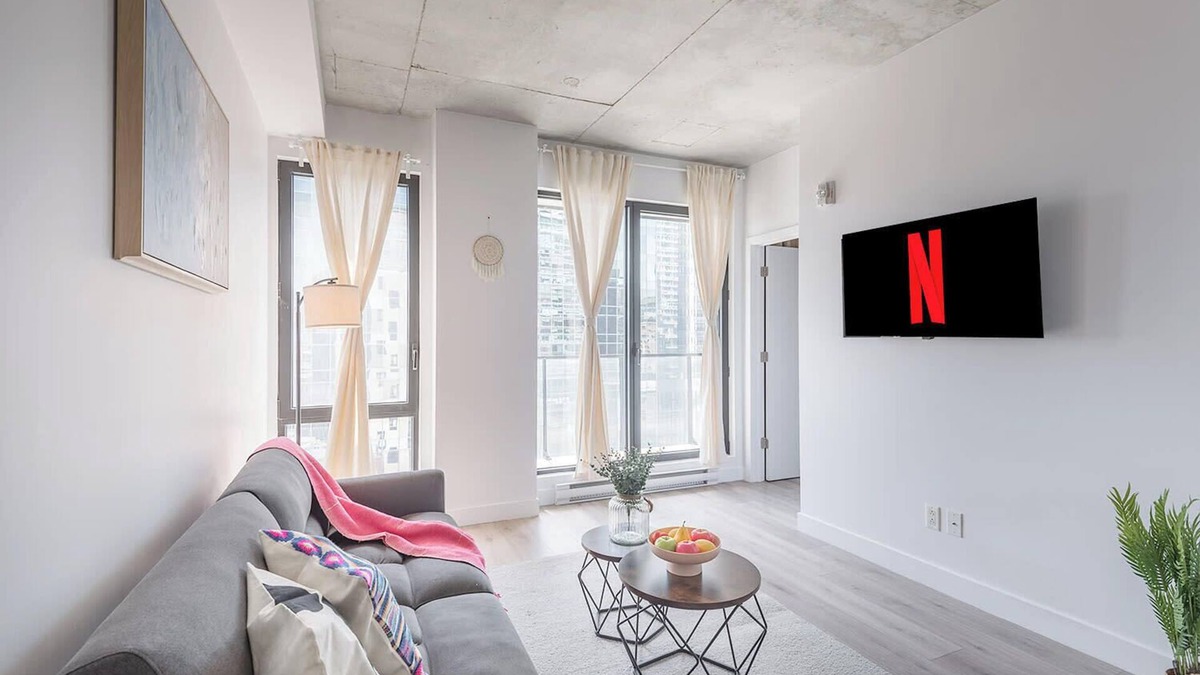Old Montreal Apartment | Stylish 1BR | 2 Queen Beds | Old Port/Downtown
