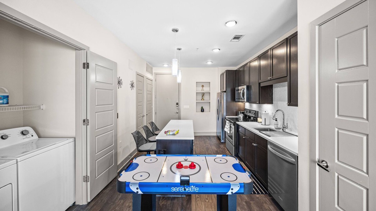 Frisco Apartment | Stylish 1BR Apt in Frisco with Fitness room, Pool & Free parking
