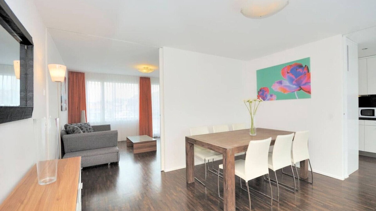 Seefeld Apartment | Stylish 1BR near lake and Opera (Flower 52)
