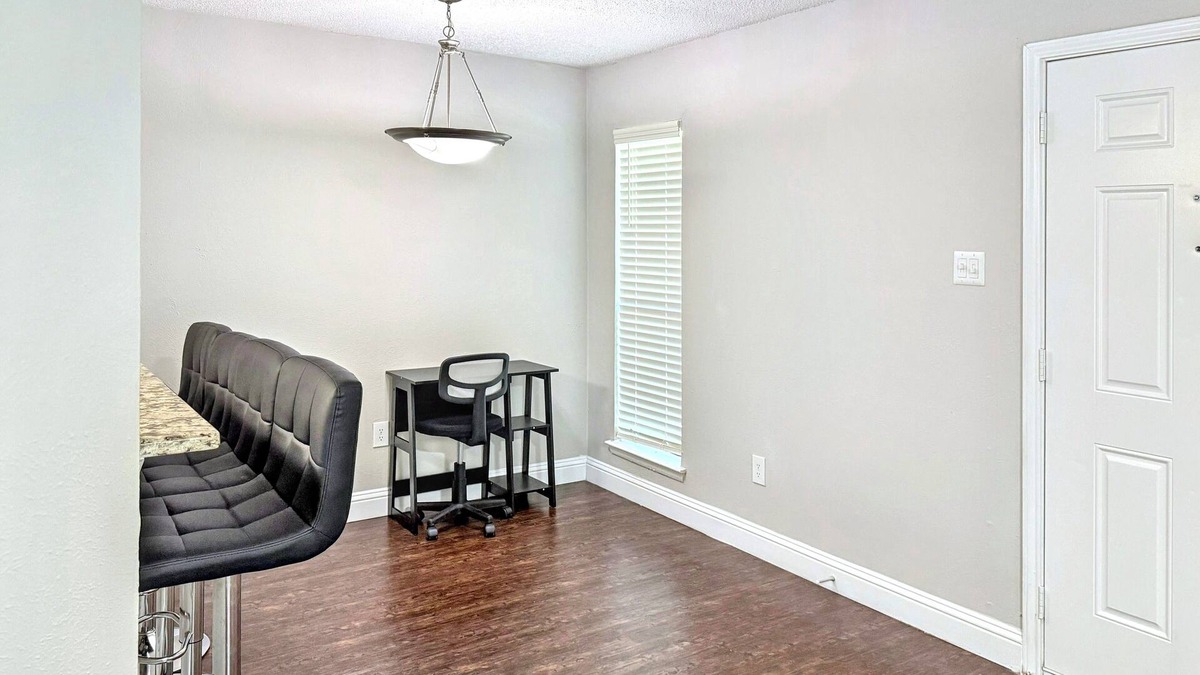 Addison Apartment | Stylish 1BR w/Smart TV & Wi-Fi