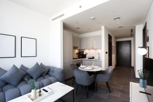 Nad Al Sheba Apartment | Stylish 1BR with Skyline Views Sobha Crest, Hartland