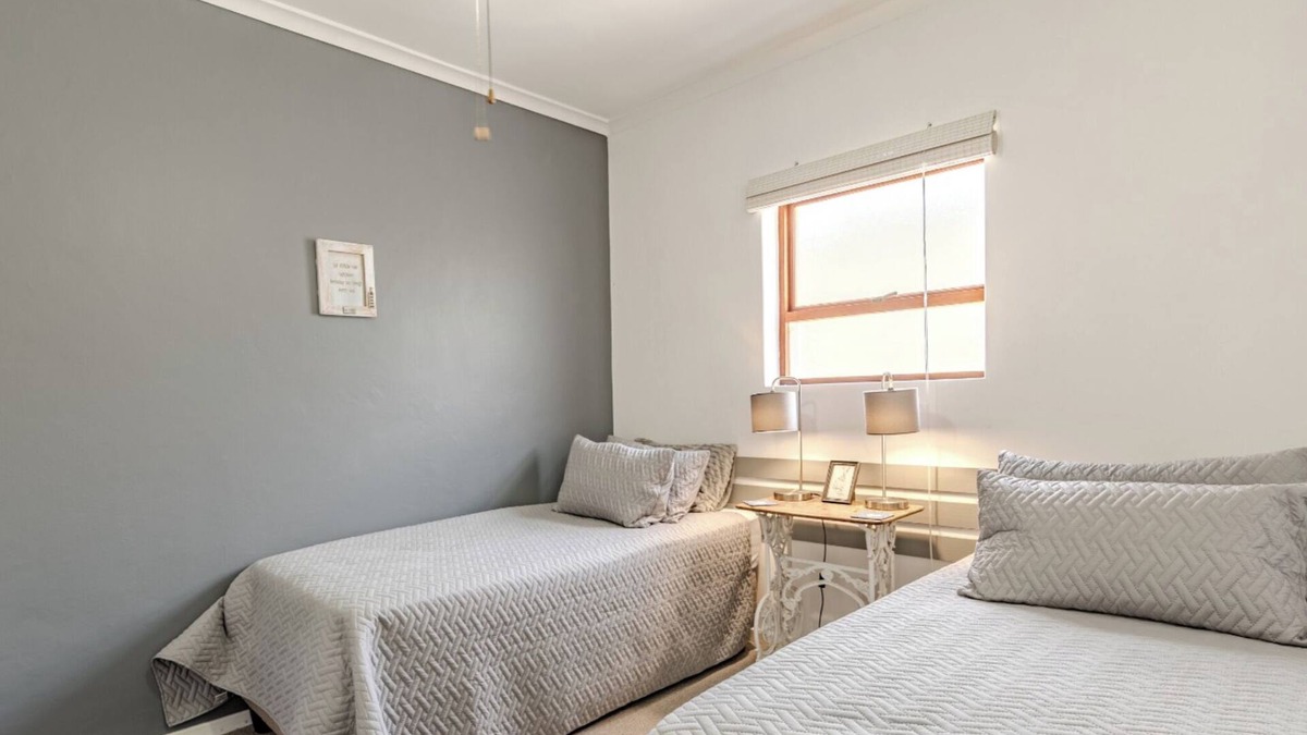 Hermanus Apartment | Stylish 2 bed apartment in Hermanus