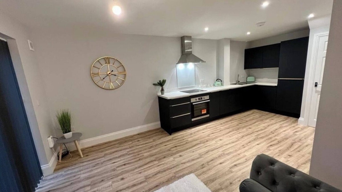 Canary Wharf Apartment | Stylish 2 Bed Apartment With Private Terrace