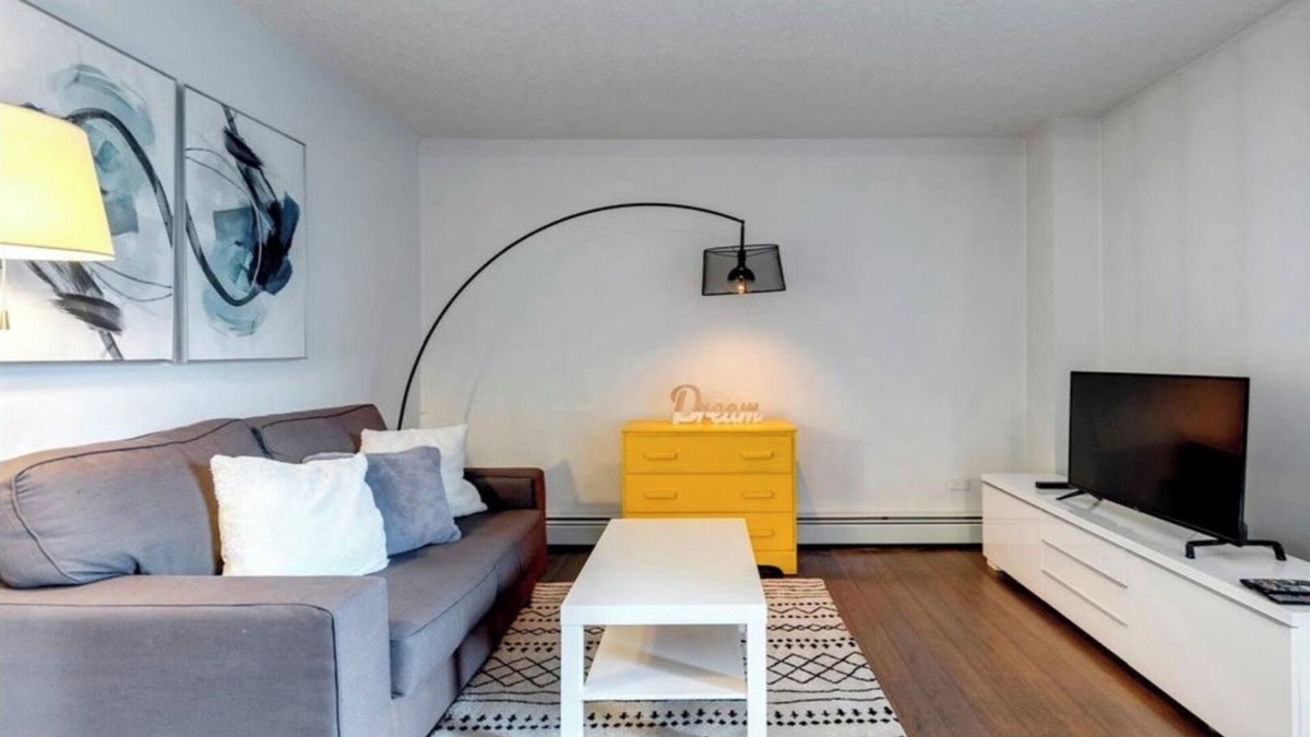 Mission District Condo | Stylish 2-bed condo right in the heart of the action on 17th Ave.