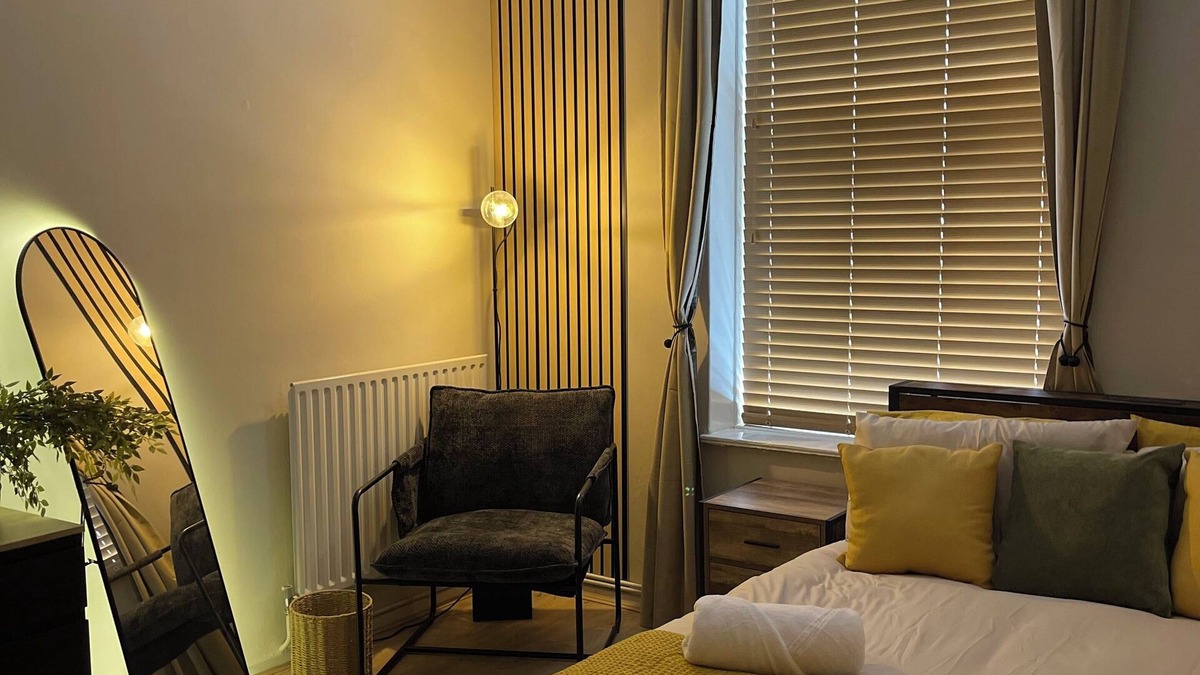 Evelyn Apartment | Stylish 2-Bed Flat - Heart of London *Zone 2*
