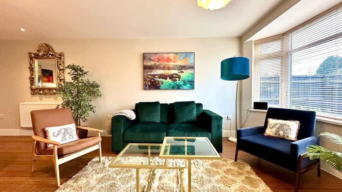 Begbroke Apartment | Stylish 2 Bed Garden Apartment, sleeps 4