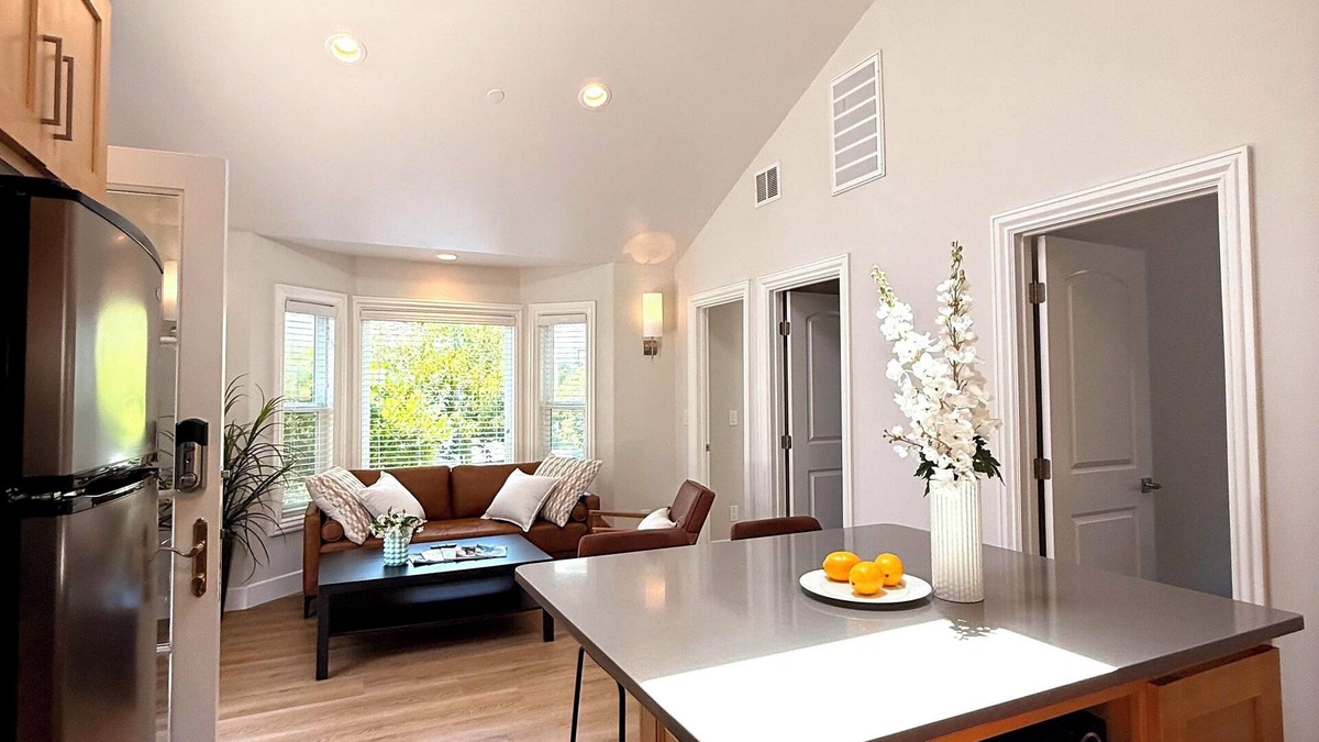 Cupertino House | Stylish 2-Bedroom ADU in Heart of Silicon Valley with AC